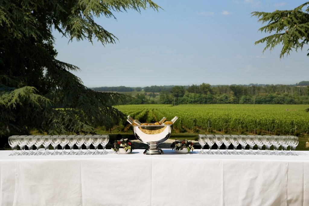 Saint-Christophe-des-Bardes シャトー フォンブロージュ Bed & Breakfast エクステリア 写真