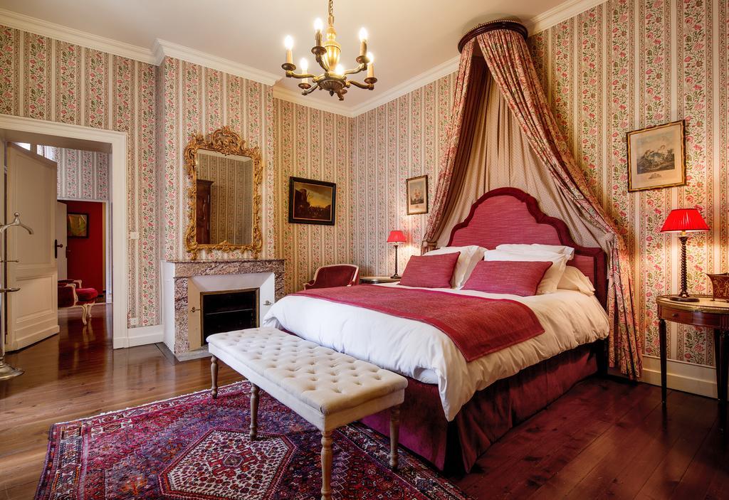 Saint-Christophe-des-Bardes シャトー フォンブロージュ Bed & Breakfast 部屋 写真